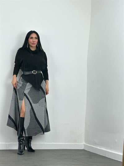 Kemerli Bluz & Desenli Yırtmaçlı Etek Takım 