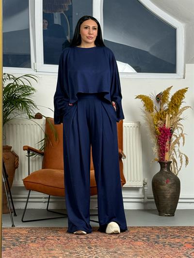 Pelerin Formlu Giy-Çık Takım