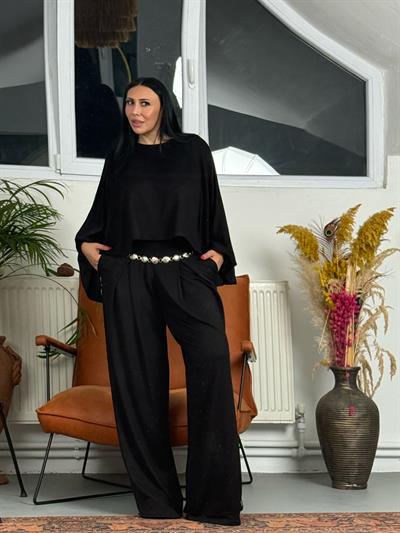 Pelerin Formlu Giy-Çık Takım