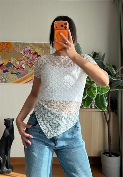 Asimetrik Dantel T-Shirt Beyaz