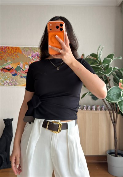 Asira Yan Bağlamalı T-Shirt Siyah