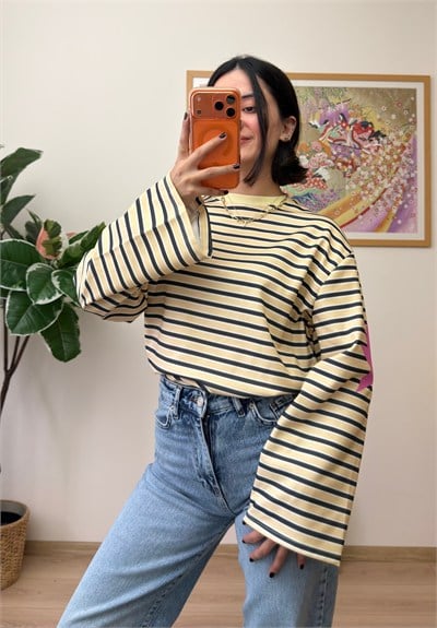 Çizgili Yıldız Baskılı Geniş Kol Oversize Sweatshirt Sarı