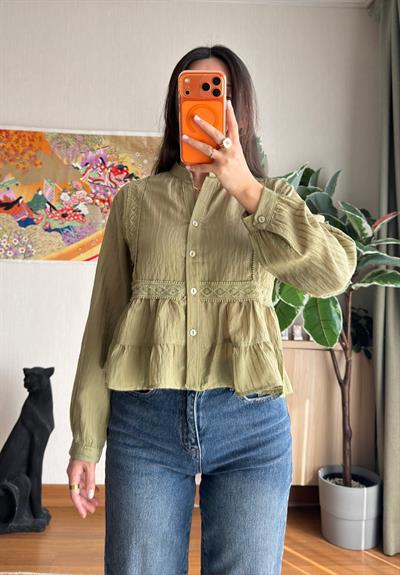 Eri Dantel Detaylı Bluz Y.Yeşili