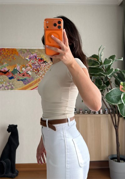 Geniş Bisiklet Yaka Crop T-Shirt Bej
