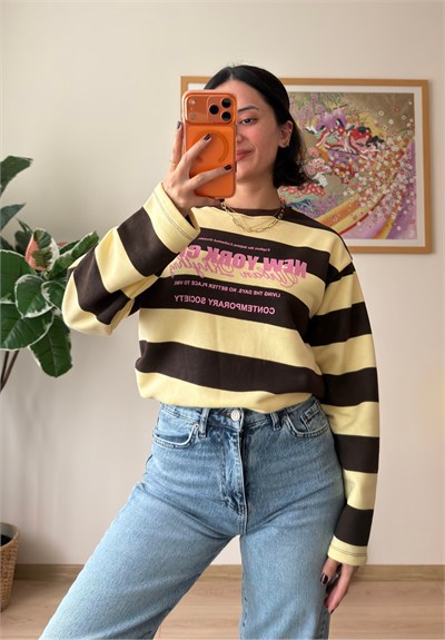 Kalın Çizgili New York Baskılı Oversize Sweatshirt Kahve