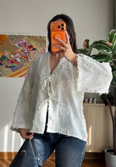 Kiku Püsküllü Bağlamalı Kimono Beyaz