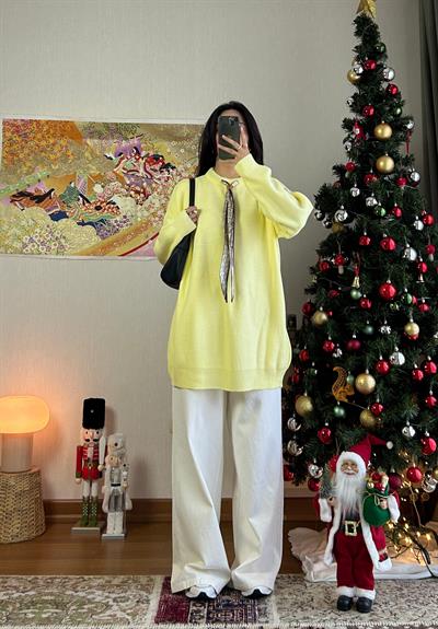 Nagisa Fular Detaylı Triko Kazak Sarı
