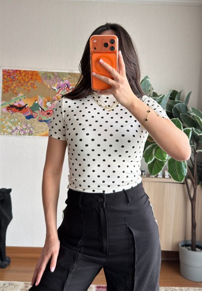 Puantiye detaylı T-Shirt Beyaz