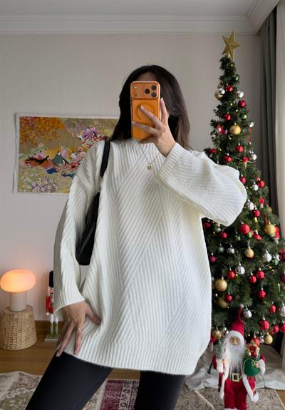 Riane Çizgi Detalı Oversize Kazak Ekru