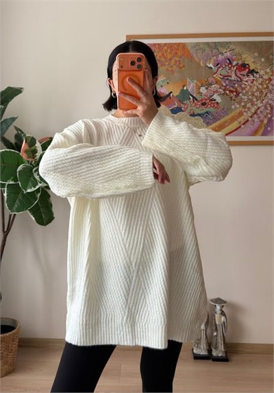 Riane Çizgi Detalı Oversize Kazak Ekru