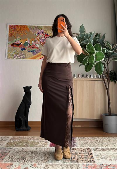 Sarina Dantel Yırtmaçlı Etek Kahve