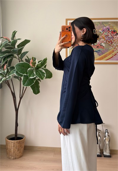 Sırtı Bağcıklı İspanyol Kol Peplum Bluz Lacivert