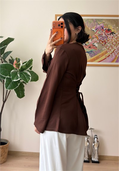 Sırtı Bağcıklı İspanyol Kol Peplum Bluz Kahve