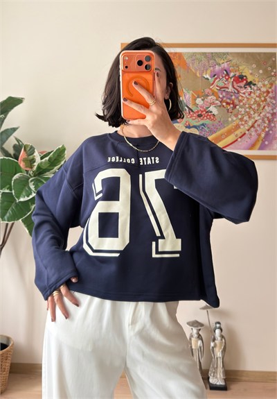 Sırtı Yıldız Baskılı Üç İplik Oversize Sweatshirt Lacivert