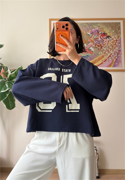 Sırtı Yıldız Baskılı Üç İplik Oversize Sweatshirt Lacivert