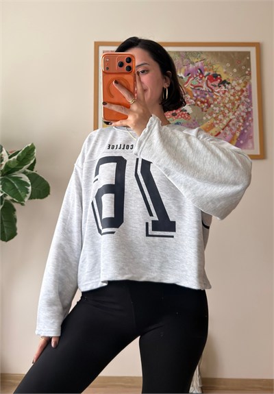 Sırtı Yıldız Baskılı Üç İplik Oversize Sweatshirt Gri
