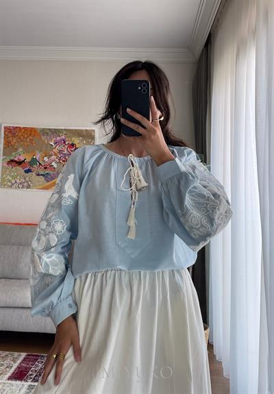 Tani Kolları Nakışlı Bluz 