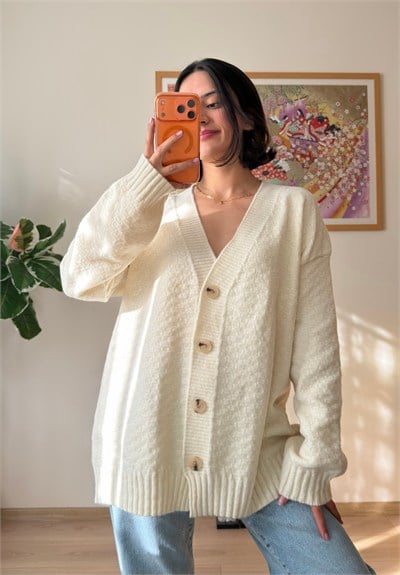 V Yaka Düğmeli Oversize Uzun Hırka Ekru