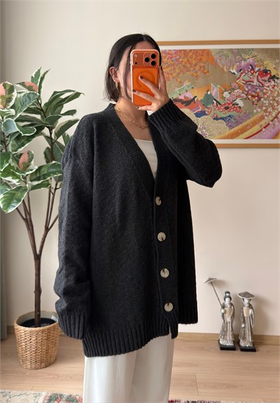 V Yaka Düğmeli Oversize Uzun Hırka Füme