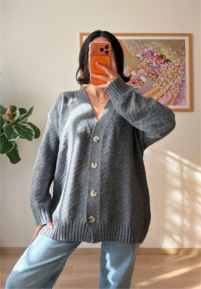 V Yaka Düğmeli Oversize Uzun Hırka Gri