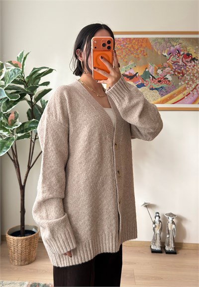 V Yaka Düğmeli Oversize Uzun Hırka Vizon