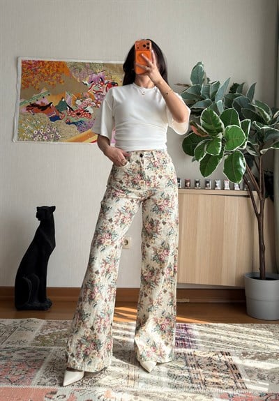 Yoshie Desenli Jean Krem-Pembe