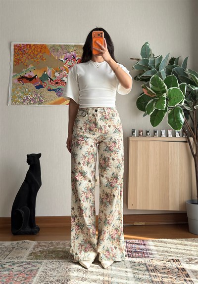 Yoshie Desenli Jean Krem-Pembe