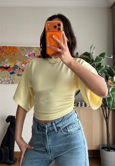 Yuina Yanı Büzgülü T-Shirt Sarı