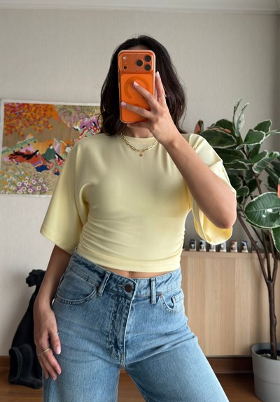 Yuina Yanı Büzgülü T-Shirt Sarı