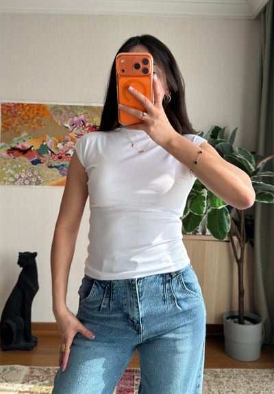 Yuria T Yaka Body Beyaz