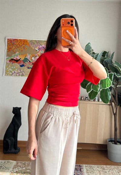 Yurie Büzgülü Geniş Kol T-Shirt Kırmızı