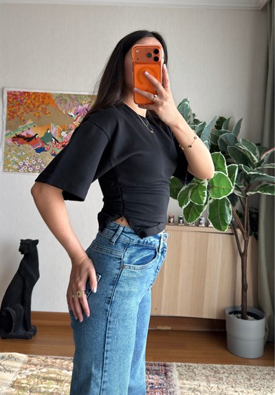 Yurie Büzgülü Geniş Kol T-Shirt Siyah