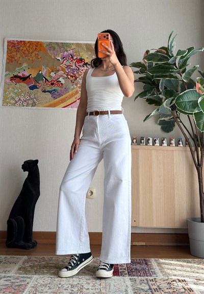 Yuriko Kemerli Bol Paça Jean Beyaz