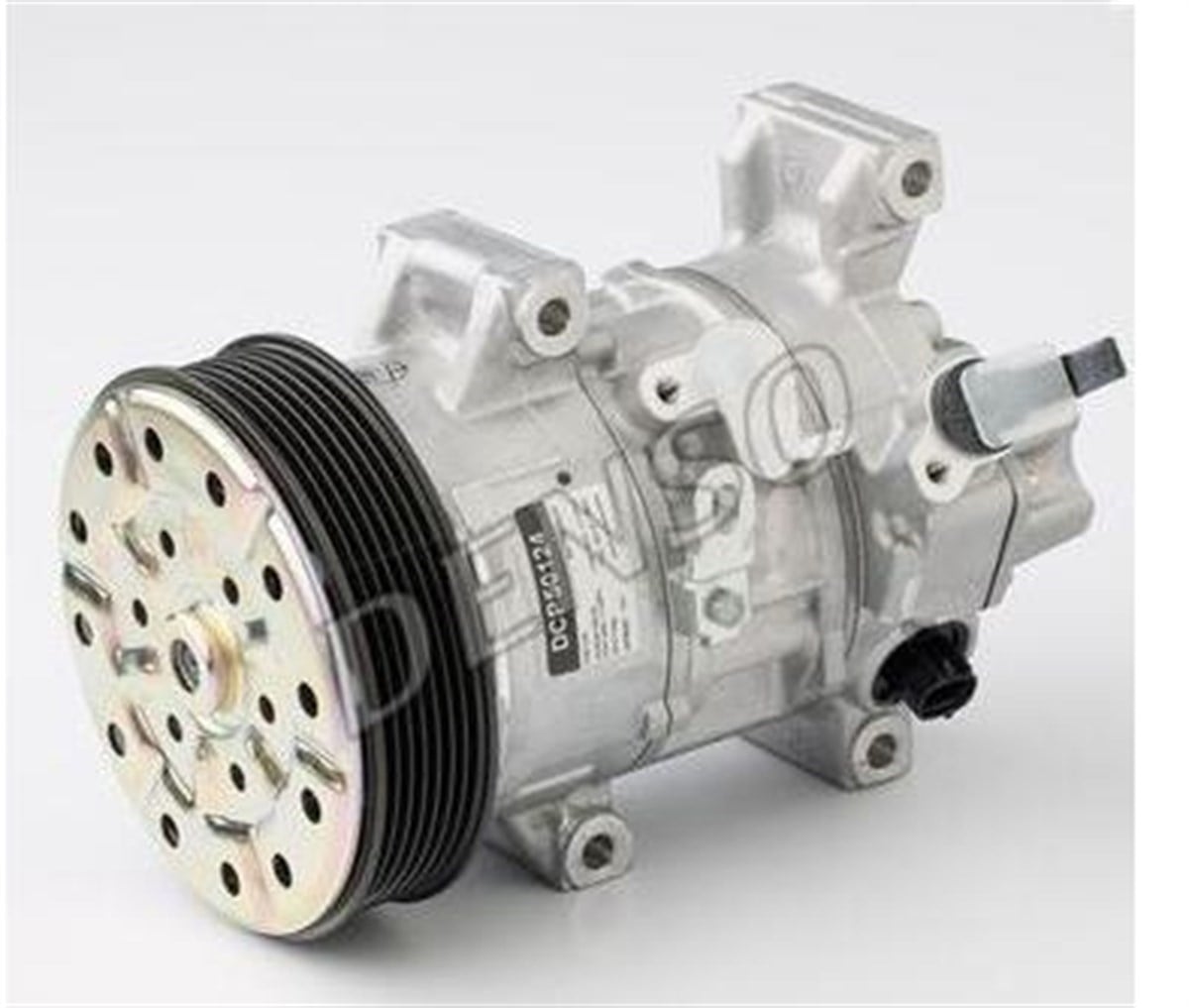 Klima Kompresörü 7pk 130mm Toyota Corolla Avensis Verso 2.0-2.2 Corolla 883100f030 8831005090 8831005120 | Wutse 42010488