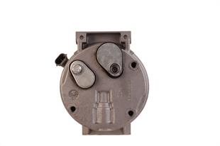 Klima Kompresörü 12v 6pk 125mm Renault Megane I Scenıc I Renault Master Iı 01>06 Megane I 96>03 Trafıc Iı 01>06 Opel Movano | Bosch 1986ad1103