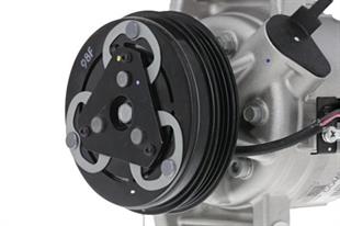 Klima Kompresör 3pk Dacia Duster Clio Iv 1.2 Sandero Iı Oem : 926000287r 699497 | Valeo 699497