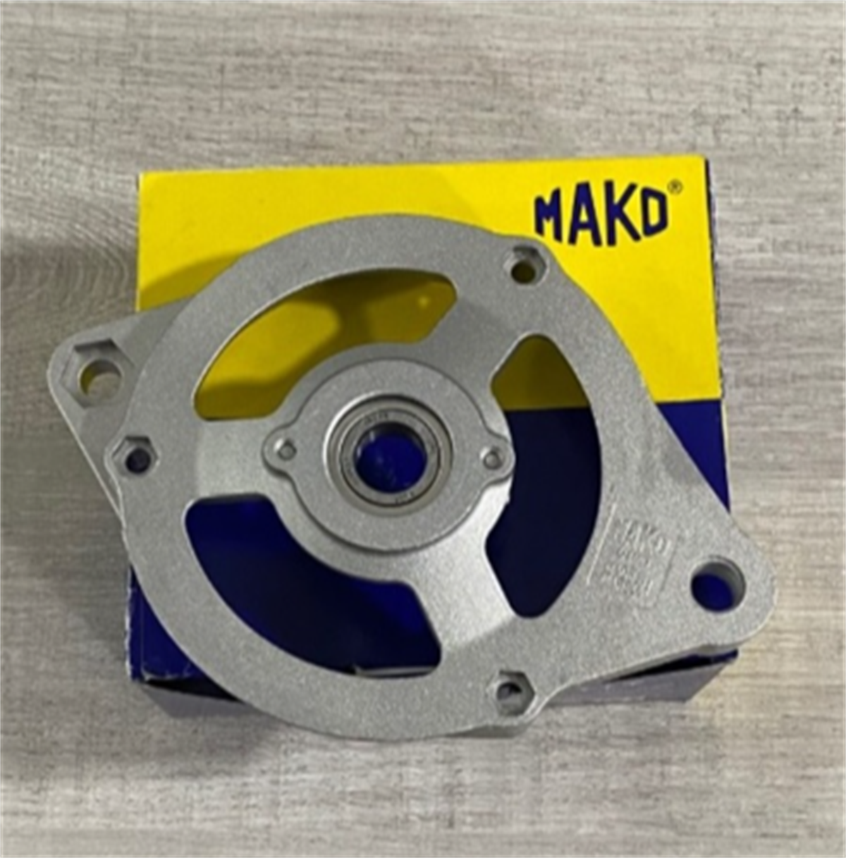 Alternatör Ön Kapak Bilyalı Alt.6203 Tofaş Dogan Şahin Steyr Traktör Fıat Iveco 50nc 35/9 Mako 83600941 | Mako 83600941