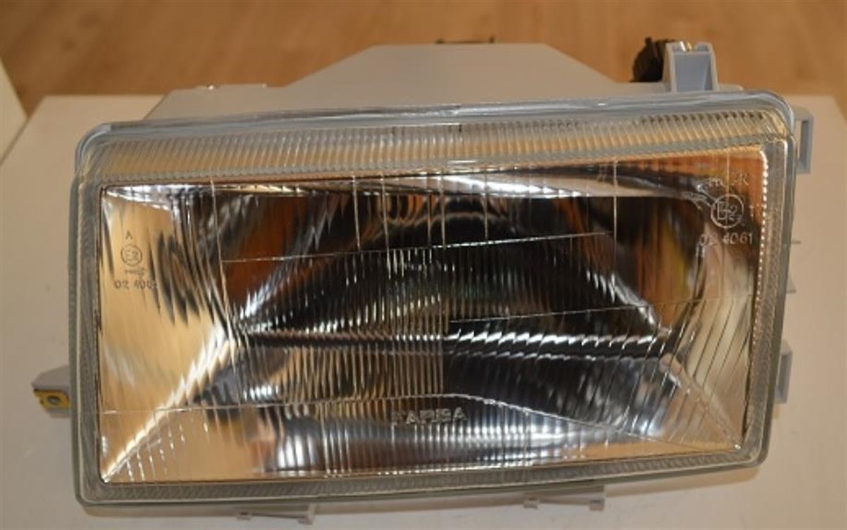 Far R9 R11 Komple Optik Sol Broadway 93-96 Orta Kasa Far10357 | Farba 10357e