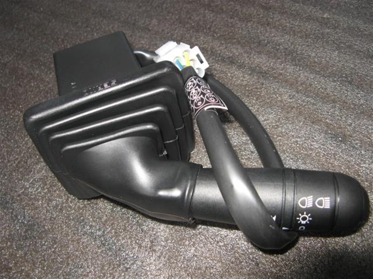 Far Sinyal Kolu Newholland Fiat-new Holland :trm Td Serisi0001.1102.000 | Nh 84209856