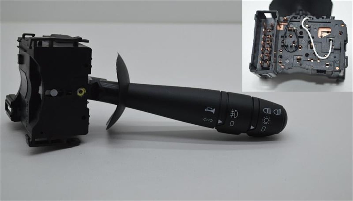 Far Sinyal Korna Kolu Arka Sis Kumanda Kolu Renault Master 2,5dcı 06- 251590 | Aes 012039