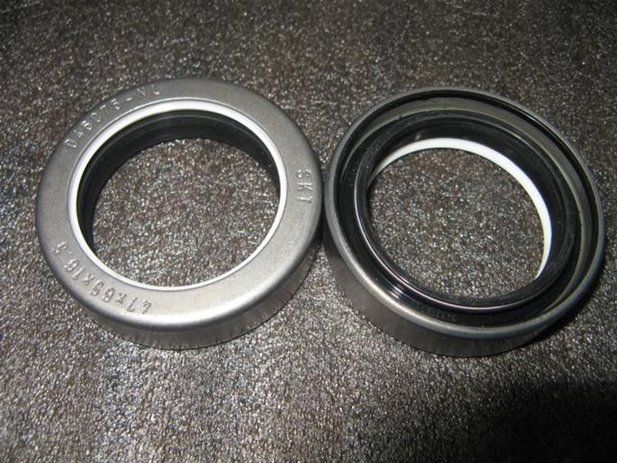 Keçe Ön Teker Fiat-new Holland : Trm Tt55-65 Ön Teker 47x65x165184124 | Nh 5184124
