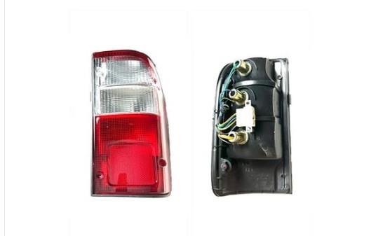 Stop Lambası Toyota Hilux Sağ 98-01 | Matsuba 8155035130rh