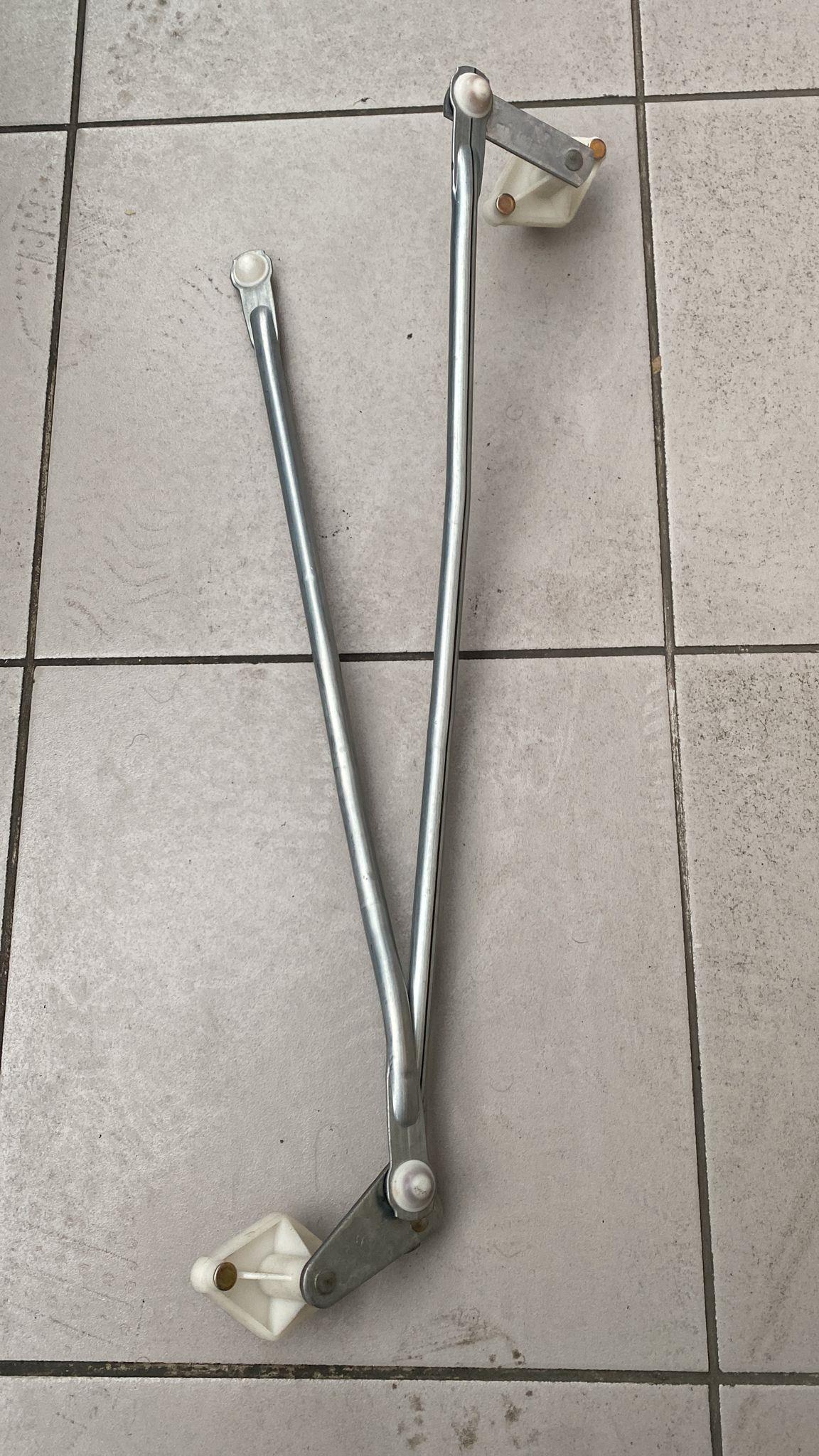 Silecek Mekanizma İç Kolu Suzukı Carry Sk413 00-10 3810277a00000 Mga42110 | Mga 42110