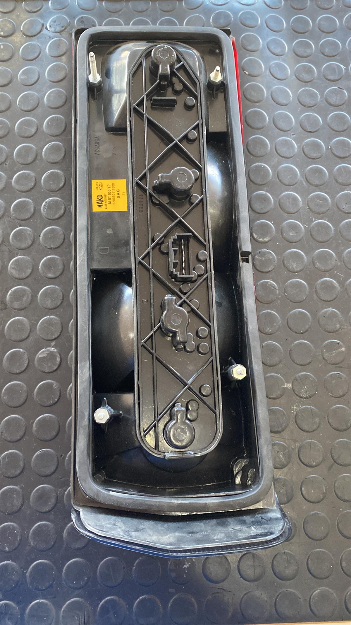 Stop Lambası Sağ 93 Şahin 20050111 | Mako 20050111