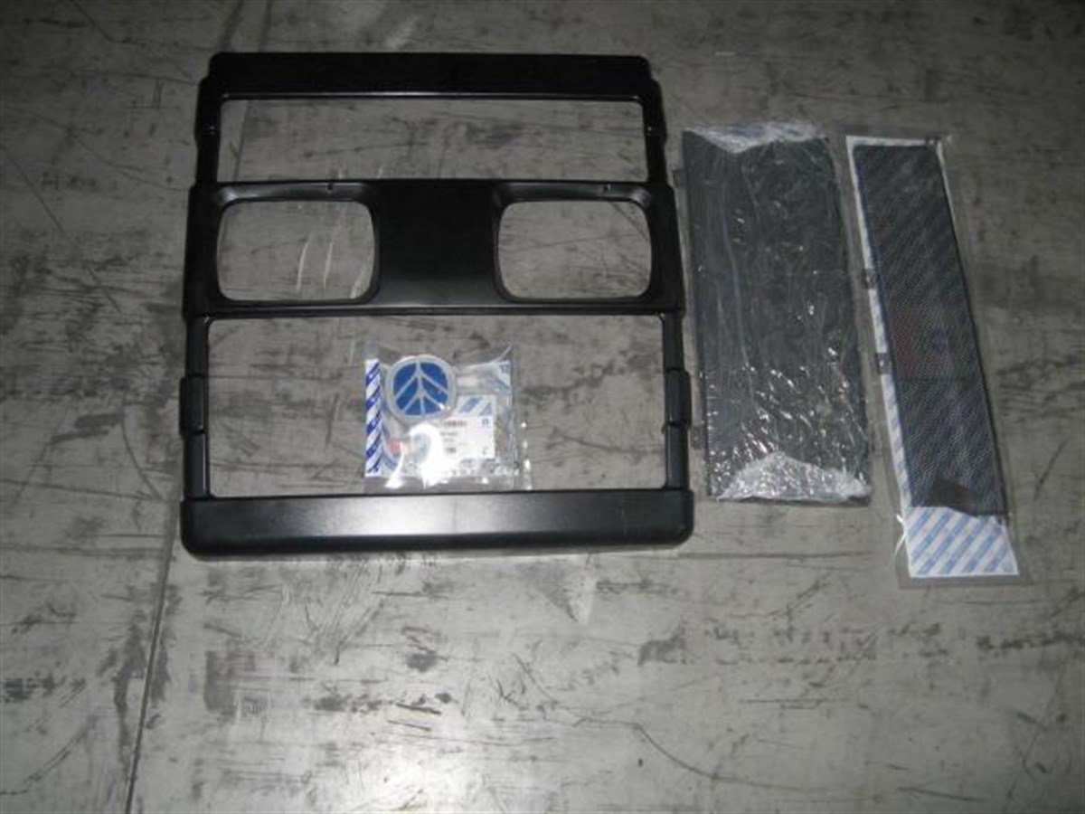 Plastik Burun Kaporta Takımı -fiat -new Holland :trm 55-46/80-66 Plastik Burun Kaporta Tk 5088823 | Nh 5088823