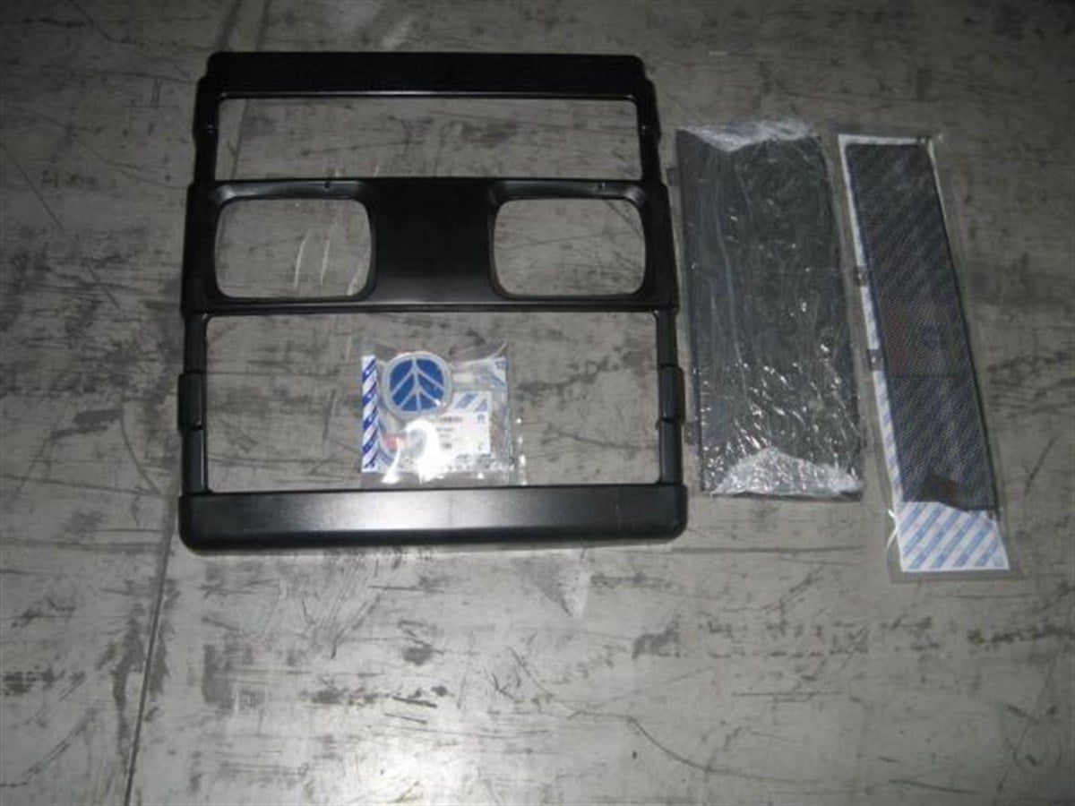 Plastik Burun Kaporta Takımı -fiat -new Holland :trm 55-46/80-66 Plastik Burun Kaporta Tk 5088823 | Nh 5088823