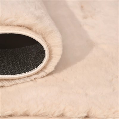 Tavşan Poly Peluş Halı -Bej- Yüksek Kalite-Ekstra Yumuşak - Kaymaz Özel Tabanlı - Özel Ölçü