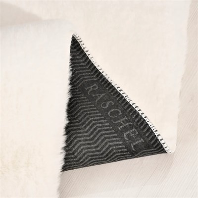 Tavşan Poly Peluş Halı -Beyaz- Yüksek Kalite-Ekstra Yumuşak - Kaymaz Özel Tabanlı - Özel Ölçü