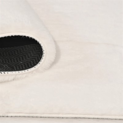 Tavşan Poly Peluş Halı -Beyaz- Yüksek Kalite-Ekstra Yumuşak - Kaymaz Özel Tabanlı - Özel Ölçü