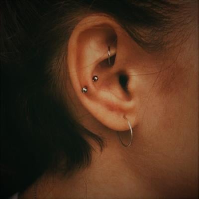 6 mm Cerrahi Çelik Hologram Renkli İki Ucu Top Piercing Tragus Helix Conch Lob Daith